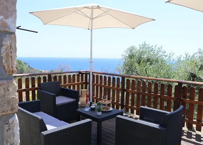 Aliki Bay View Hotel de apartamente *